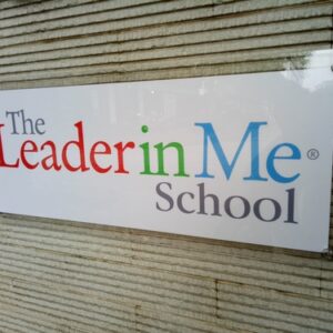 Biển chữ nổi 8