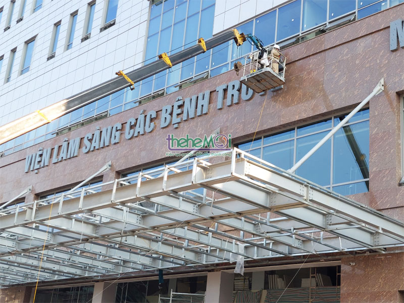 chu inox vang guong 12