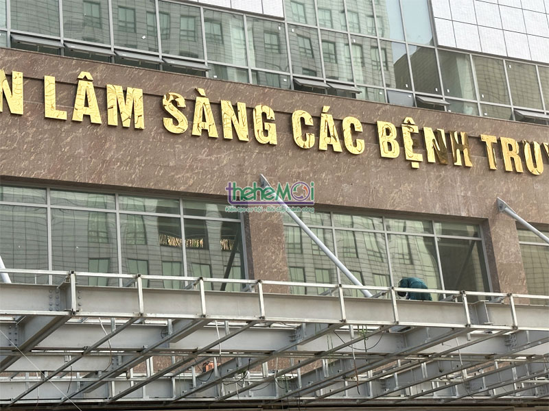 chu inox vang guong 15