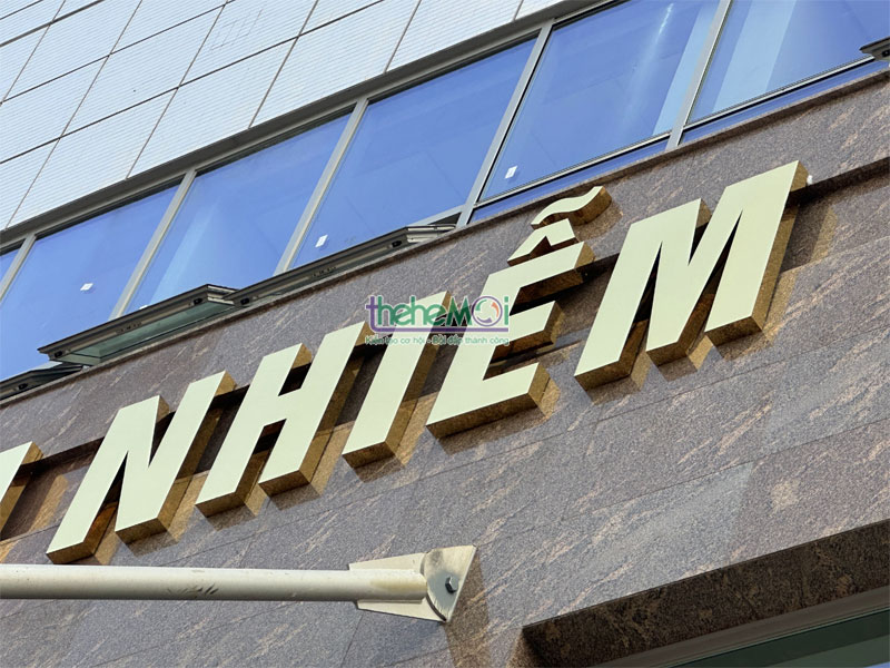 chu inox vang guong 25