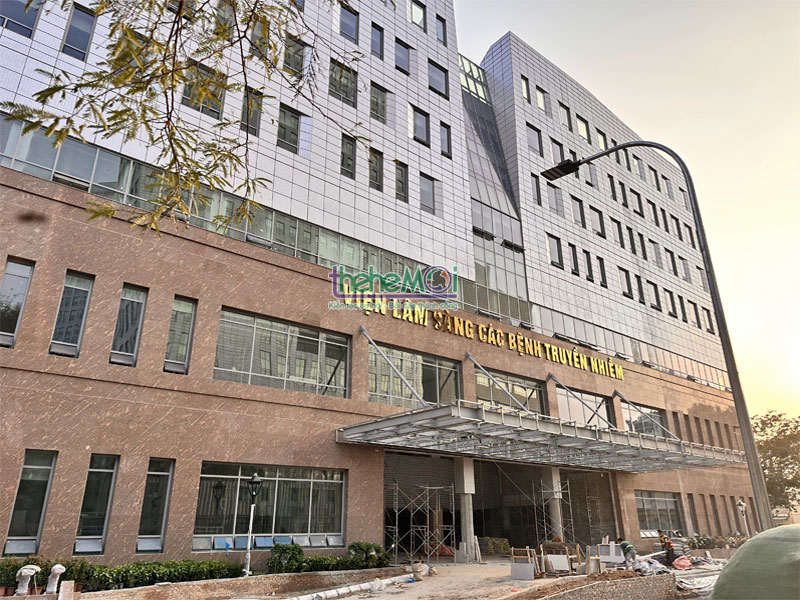 chu inox vang guong 30