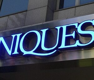 Biển công ty 18 - 907