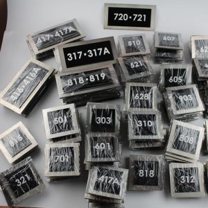 Biển số phòng khách sạn 11a