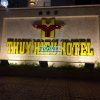 Chữ nổi inox mica hút nổi Thuy Hieu Hotel 04