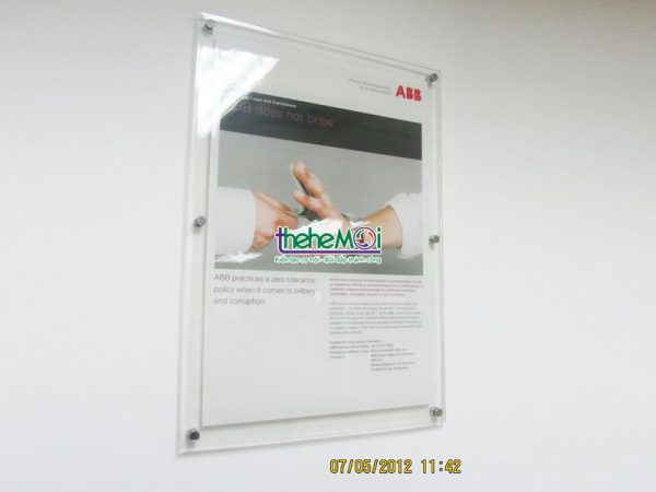poster 06