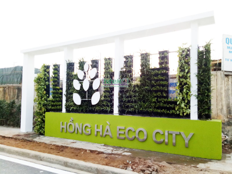 Chữ inox lọng viền mặt mica
