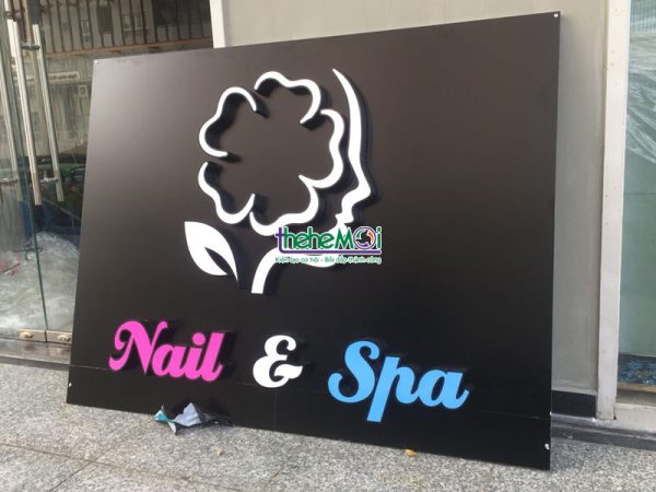 Decal Dán Kính bien hieu spa 05