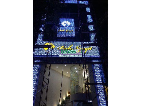 Decal Dán Kính bien hieu spa 08