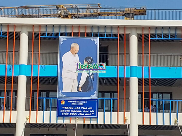 pano anh Bac Ho 01 1