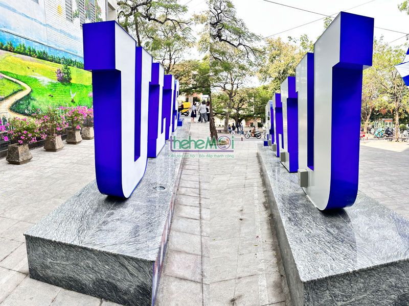 Biển quảng cáo chữ nổi