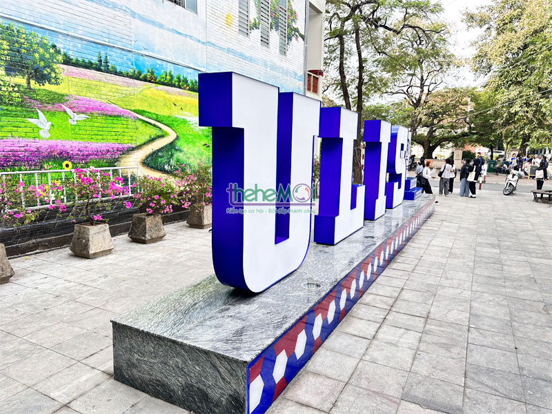 Biển quảng cáo chữ nổi