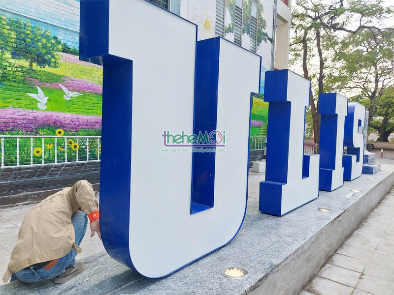 Biển quảng cáo chữ nổi