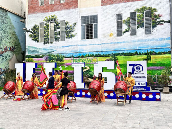 Biển quảng cáo chữ nổi