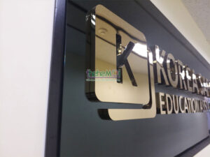 chữ inox gương vàng