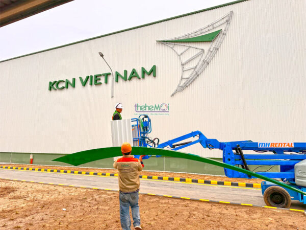 bien quang cao du an kcn viet nam 38